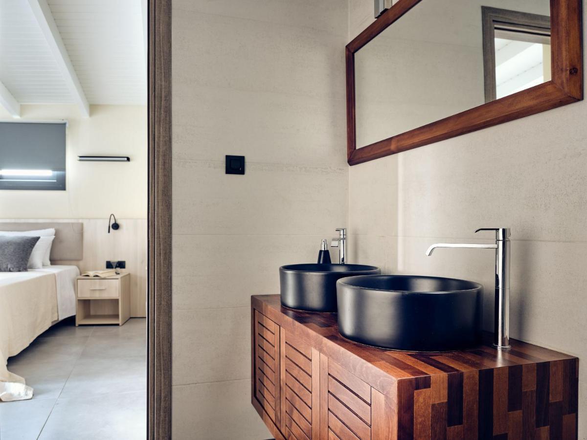 Villa Blue View - Coastal Elegance With Swim Spa, By Zantewize *